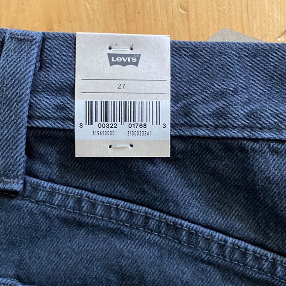SALE! 🖤NWT: LEVI’S✨ Women’s High Waisted Mom Shorts - Size 27 - Picture 12 of 15